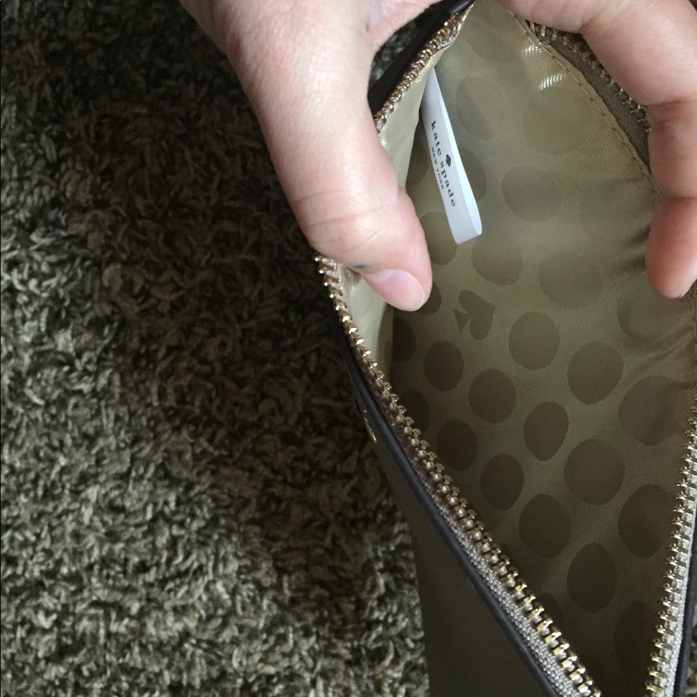 Authentic Kate Spade wristlet - Picture 2 of 5